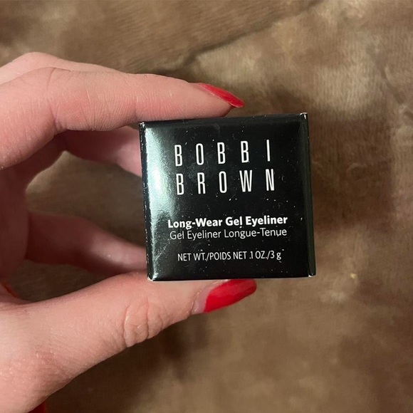 Bobbi Brown Long-Wear Gel Eyeliner in Black - Picture 2 of 3